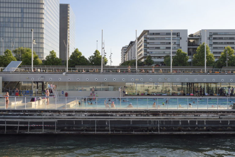 Piscine Joséphine Baker, Paris